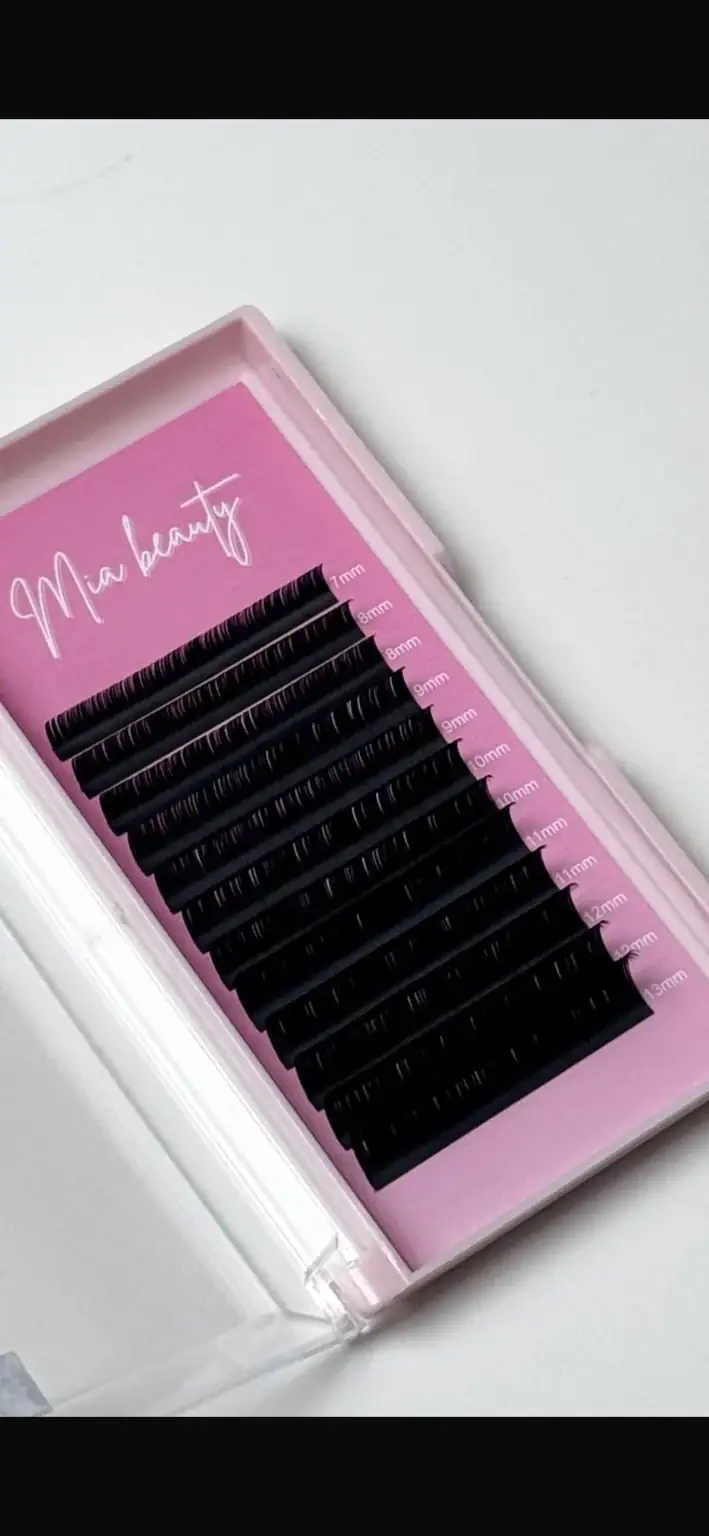 Boîte d’extensions de cils Mia Beauty de longueurs variées