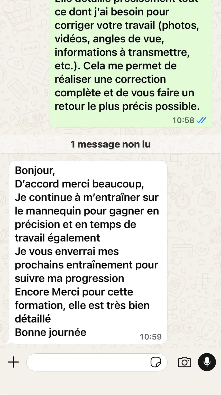 Échange WhatsApp : photos, vidéos et corrections avec nos formatrices